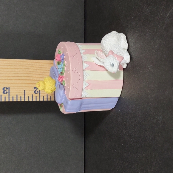 Easter Mini-Hatbox Diorama - Picture 7 of 8